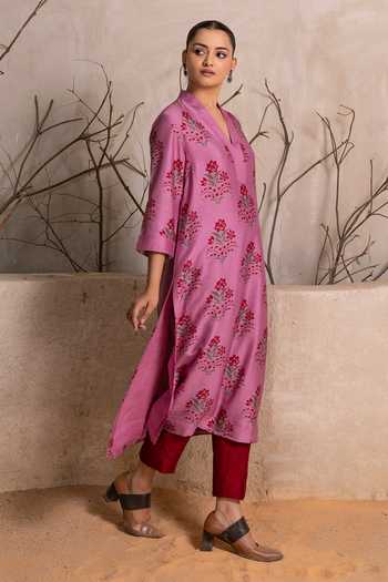 Shop_Haute Mess_Pink Silk, Chanderi V-neck Print Kurta And Pant Set _Online_at_Aza_Fashions