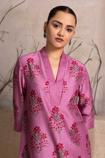 Shop_Haute Mess_Pink Silk, Chanderi V-neck Print Kurta And Pant Set 