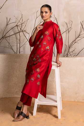 Buy_Haute Mess_Red Silk, Chanderi Mandarin Collar Printed Tunic And Pant Set _Online_at_Aza_Fashions