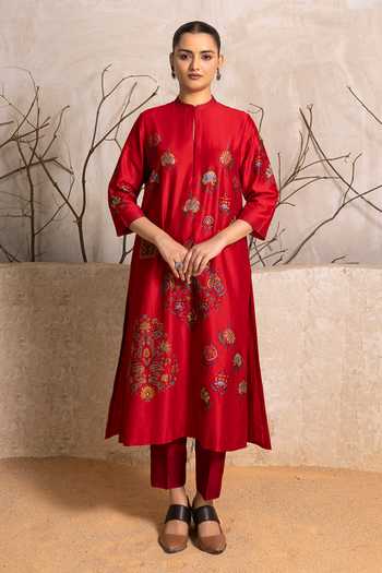 Buy_Haute Mess_Red Silk, Chanderi Mandarin Collar Printed Tunic And Pant Set _at_Aza_Fashions
