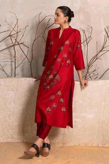 Haute Mess_Red Silk, Chanderi Mandarin Collar Printed Tunic And Pant Set _Online