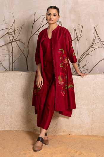 Haute Mess_Red Silk, Chanderi Mandarin Collar, Yes Printed Kurta Set _Online
