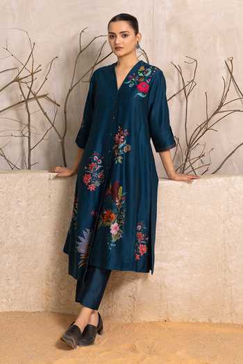 Shop_Haute Mess_Blue Silk, Chanderi V-neck Floral Print Tunic Set 