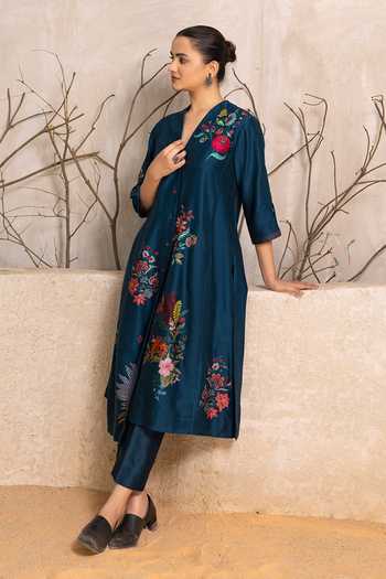 Haute Mess_Blue Silk, Chanderi V-neck Floral Print Tunic Set _Online