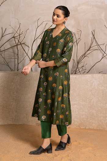 Haute Mess_Green Silk, Chanderi V-neck Print Tunic Set _at_Aza_Fashions