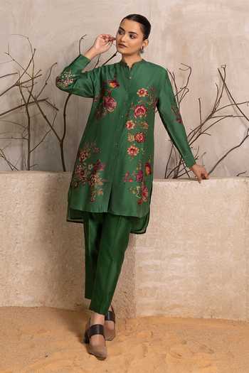 Buy_Haute Mess_Green Silk, Chanderi Mandarin Collar Printed Tunic Set _at_Aza_Fashions