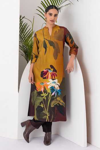 Haute Mess_Yellow Silk, Chanderi Mandarin Collar Printed Tunic Set _at_Aza_Fashions
