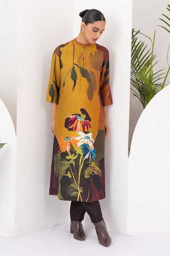 Haute Mess_Yellow Silk, Chanderi Mandarin Collar Printed Tunic Set _Online