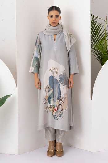 Haute Mess_Grey Silk, Chanderi Split V-neck Floral Print Kurta Set _at_Aza_Fashions