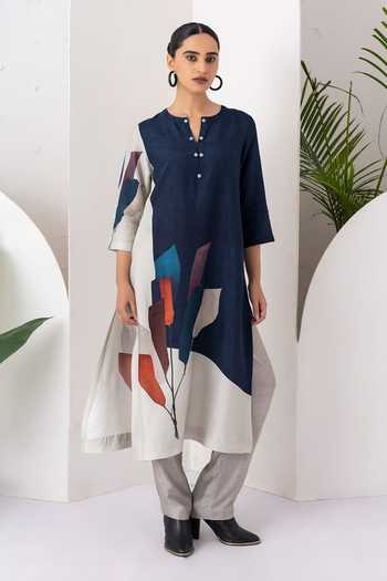 Haute Mess_Blue Silk, Chanderi Round Neck, Yes Color Block Kurta And Pant Set _at_Aza_Fashions
