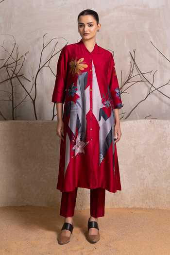 Haute Mess_Red Silk, Chanderi Mandarin Collar, Yes Printed Kurta And Pant Set _Online_at_Aza_Fashions