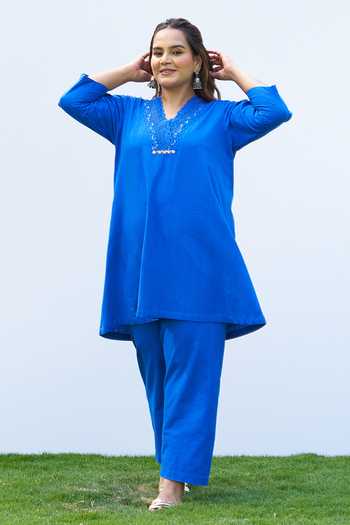 Buy_Vaaya_Blue Handloom Cotton V-neck Handwoven Kurta And Pant Set _at_Aza_Fashions