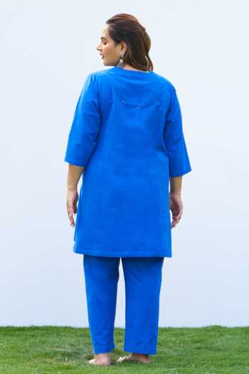 Shop_Vaaya_Blue Handloom Cotton V-neck Handwoven Kurta And Pant Set _at_Aza_Fashions