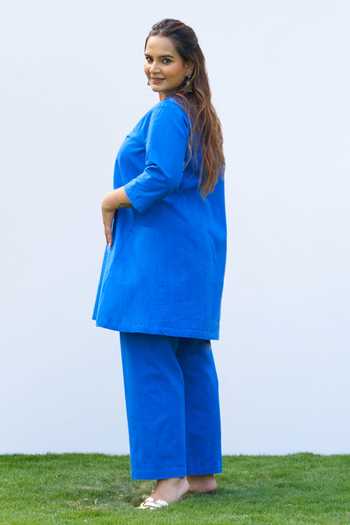 Vaaya_Blue Handloom Cotton V-neck Handwoven Kurta And Pant Set _Online_at_Aza_Fashions