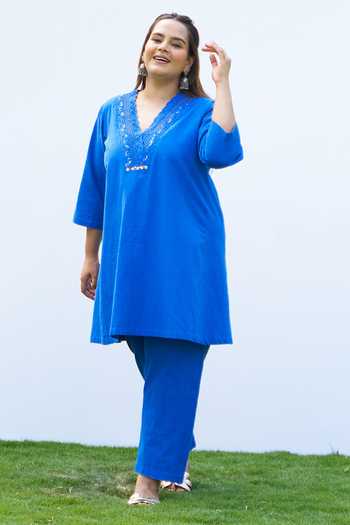 Buy_Vaaya_Blue Handloom Cotton V-neck Handwoven Kurta And Pant Set _Online_at_Aza_Fashions