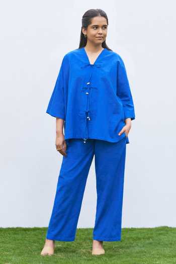 Buy_Vaaya_Blue Cotton V-neck Kimono Handwoven Top And Pant Set _at_Aza_Fashions