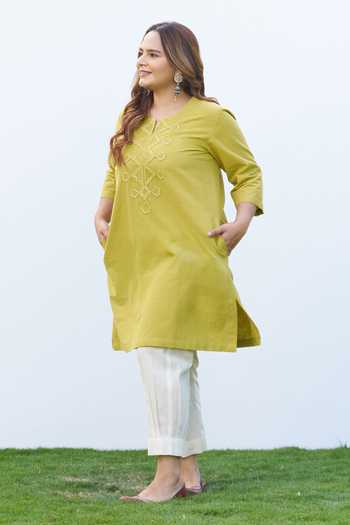 Shop_Vaaya_Green Cotton Round Neck Handwoven Kurta And Salwar Set _Online_at_Aza_Fashions
