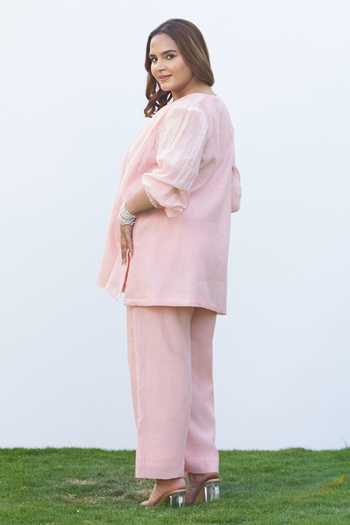 Vaaya_Pink V-neck Pure Mul Kurta And Pant Set _Online_at_Aza_Fashions