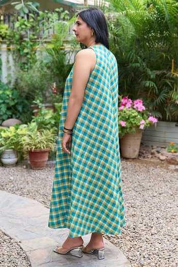 Shop_Vaaya_Green Cotton V-neck Handwoven Checked Sleeveless Midi Dress _at_Aza_Fashions