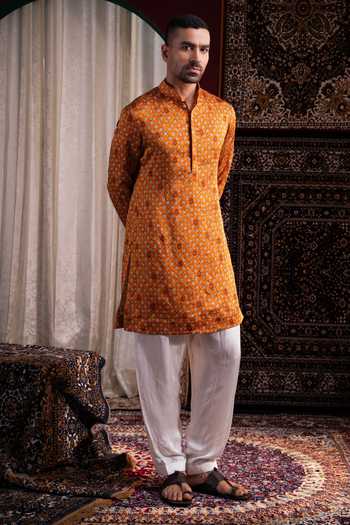 Buy_Char Chaand_Orange Silk, Linen Zari Print Kurta _Online_at_Aza_Fashions