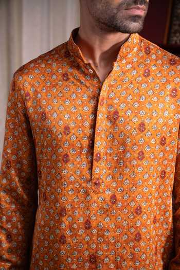 Shop_Char Chaand_Orange Silk, Linen Zari Print Kurta _Online_at_Aza_Fashions