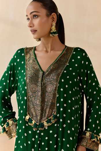 Buy_5elements_Green Satin, Modal V-neck, Yes Adhira Brocade Kurta Set _Online_at_Aza_Fashions