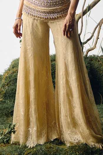House of Arshiyaa_Gold Lace, Chantilly Scoop Neck Kurta Set _Online_at_Aza_Fashions