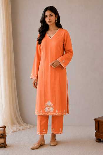Wazir C_Orange Cotton, Organza V-neck, Yes Sehar Kashmiri Embroidered Kurta Set _at_Aza_Fashions