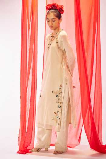 Shop_Rimple Agrawal_Ivory Organza Split V-neck Layered Kurta And Pant Set _Online_at_Aza_Fashions