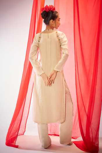 Rimple Agrawal_Ivory Organza Split V-neck Layered Kurta And Pant Set _Online_at_Aza_Fashions