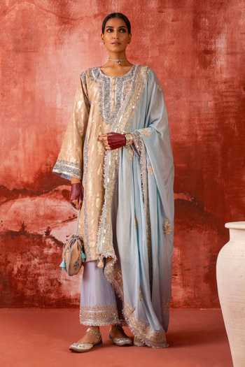 Buy_Studio Rang by Swati_Beige , Silk, Chiffon, Silk, Laung Da Lashkara Woven Kurta Set _at_Aza_Fashions