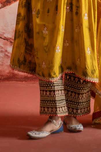 Studio Rang by Swati_Yellow Silk, Chanderi Silk, Chiffon V-neck Shagna Di Haldi Anarkali Set _Online_at_Aza_Fashions