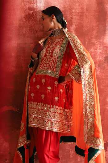 Buy_Studio Rang by Swati_Red Chanderi Silk, Chiffon Round Neck, Yes Sasural Genda Phool Kurta Set _Online_at_Aza_Fashions