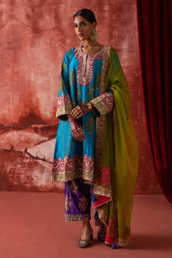 Buy_Studio Rang by Swati_Blue Chanderi Silk, Silk, Chiffon Round Neck Rasm-e-phillauri Kurta Set _at_Aza_Fashions