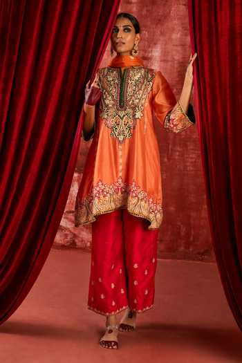 Buy_Studio Rang by Swati_Orange Chanderi Silk, Silk, Chiffon Round Dhadak Embroidered Kurta Pant Set _at_Aza_Fashions