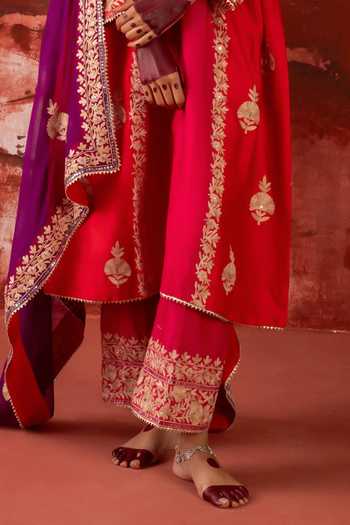 Studio Rang by Swati_Red Chanderi Silk, Chiffon Round Neck Laal Joda Embroidered Kurta Set _Online_at_Aza_Fashions