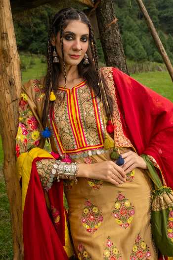 Studio Rang by Swati_Beige Silk, Chiffon Round Neck, Yes Chinar Raga Embroidered Kurta Set _Online_at_Aza_Fashions
