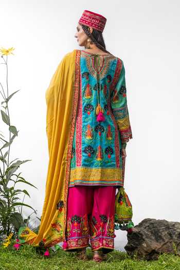 Shop_Studio Rang by Swati_Blue Chanderi Silk, Chiffon Round Neck Chashm-e-rang Embroidered Kurta Set _at_Aza_Fashions