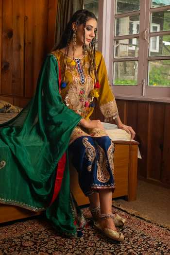 Buy_Studio Rang by Swati_Yellow Chanderi Silk, Silk, Chanderi, Chiffon Pahadi Rang Embroidered Kurta Set _at_Aza_Fashions