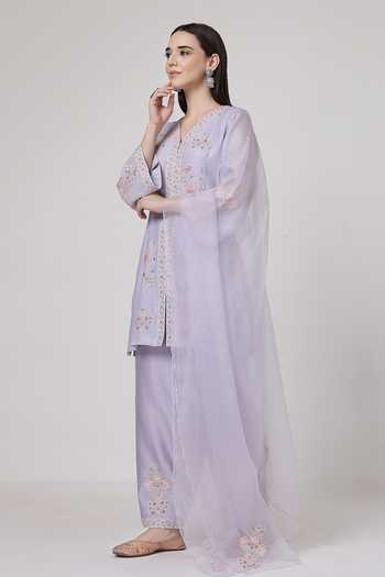 Buy_KAPAAS_Purple Chanderi, Organza V-neck Hand Embroidered Kurta Set _Online_at_Aza_Fashions