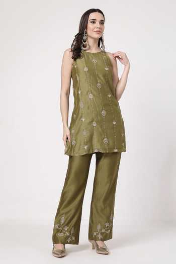 Buy_KAPAAS_Olive Green Organza, Chanderi Round Neck A-line Kurta Set _Online_at_Aza_Fashions