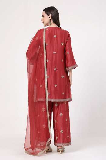 Shop_KAPAAS_Maroon Organza, Chanderi V-neck, Yes Embroidered Kurta Set _at_Aza_Fashions