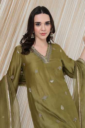 Buy_KAPAAS_Olive Green Organza, Chanderi V-neck, Yes Embroidered Kurta Set 