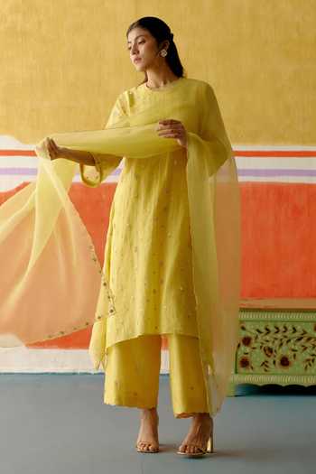 Buy_KAPAAS_Yellow Organza, Chanderi, Muslin (mulmul) Round Neck Hand Embroidered Kurta Set _at_Aza_Fashions