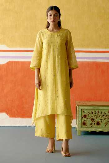 KAPAAS_Yellow Organza, Chanderi, Muslin (mulmul) Round Neck Hand Embroidered Kurta Set _at_Aza_Fashions