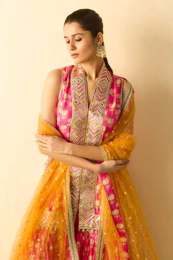 Gopi Vaid_Pink Viscose, Net V-neck, Yes Aarvi Print Kurta And Flared Sharara Set _Online_at_Aza_Fashions