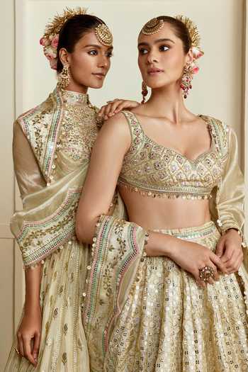 Buy_Gopi Vaid_Gold Viscose, Tissue Sweetheart Neck Haniya Foil Kali Lehenga Set _Online_at_Aza_Fashions