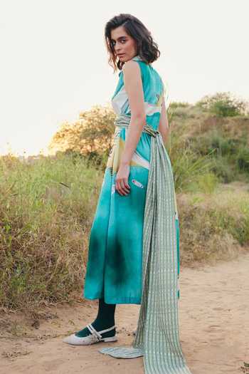 Shop_ZiP by Payal & Zinal_Green Cotton, Linen V-, Collared Mermaids Whisper Print Dress _Online_at_Aza_Fashions