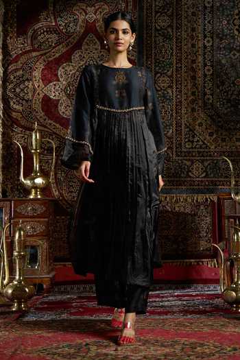 Shop_17:17 By Simmi Saboo_Black Silk, Organza Sequins, Pearls, Beads Round Floral Embellished Kurta Set _at_Aza_Fashions