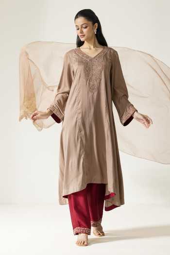 Buy_DAREISS_Beige Silk, Dupion V-neck, Yes Zaria Hand Embroidered Kurta Set _Online_at_Aza_Fashions